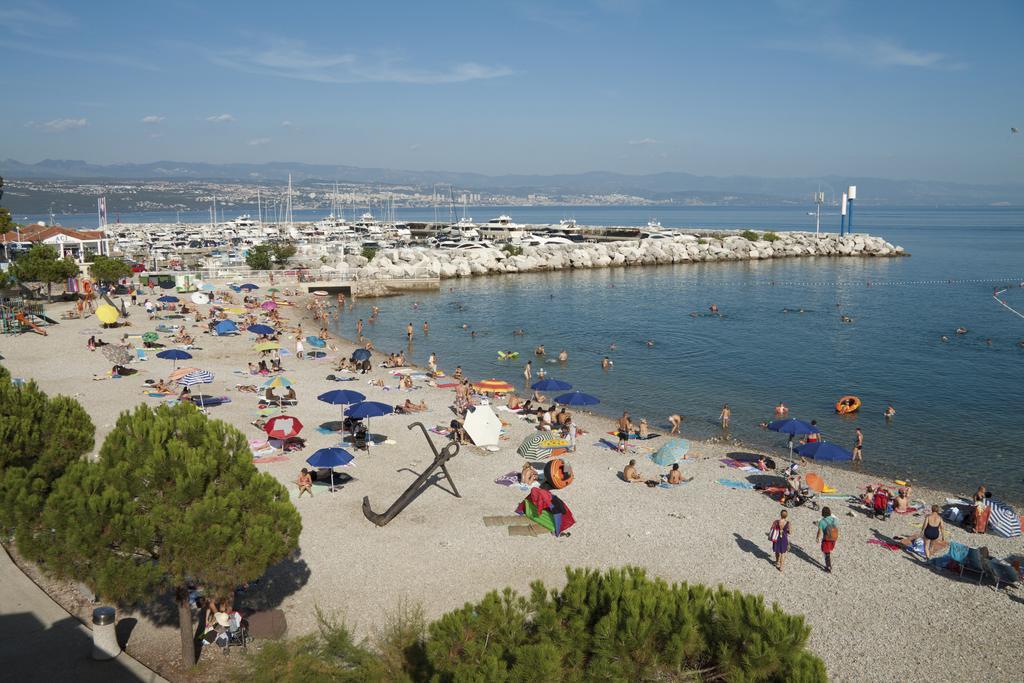 Apartment Sea Garden Ičići Eksteriør billede